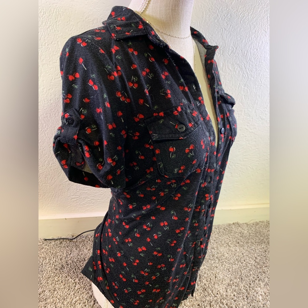 💛 (5/$25) Cherry Button Down Shirt